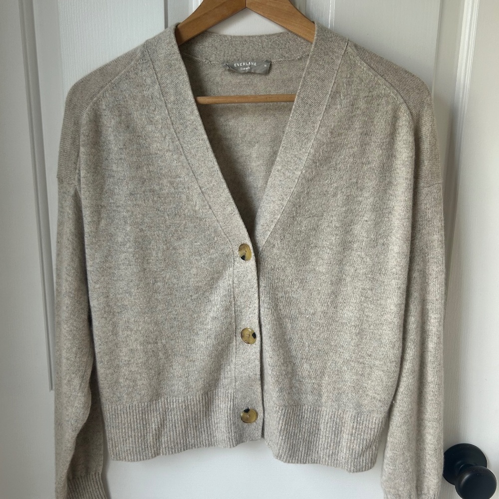 Everlane 100% Cropped Cashmere V-Neck Cardigan in Oatmeal Size M